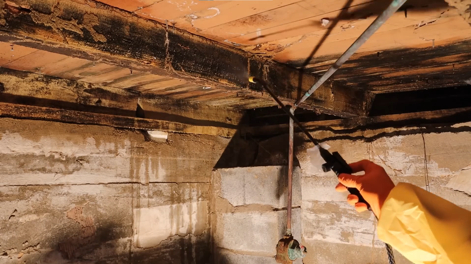Crawl space repair and moisture damage restoration Hiram GA